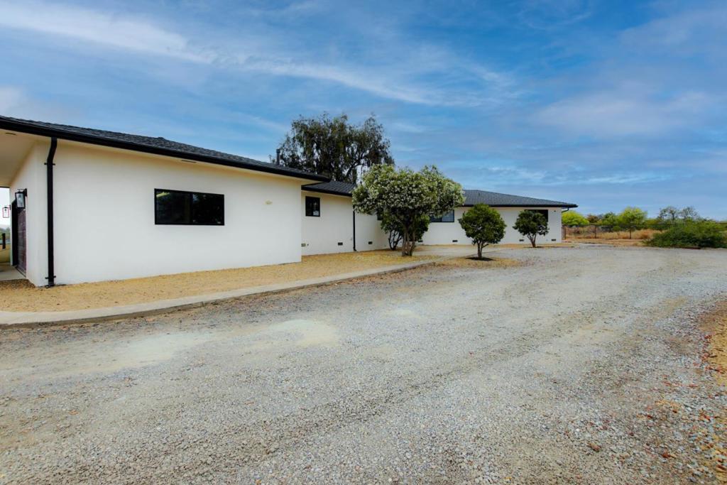 1667 Santa Ana Road Property Photo 8