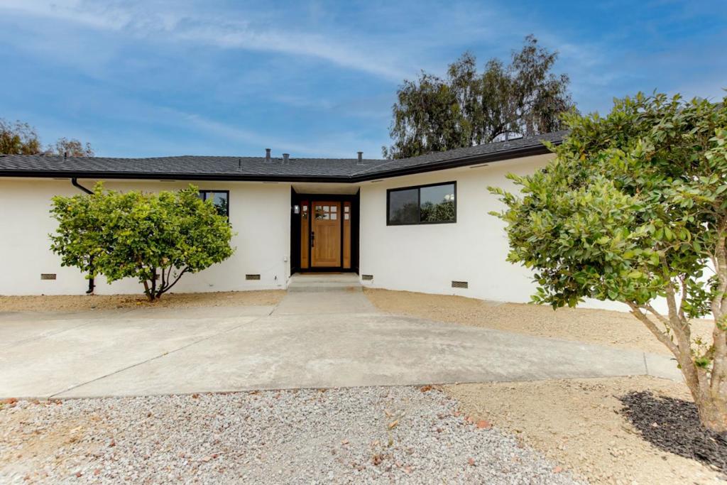 1667 Santa Ana Road Property Photo 9