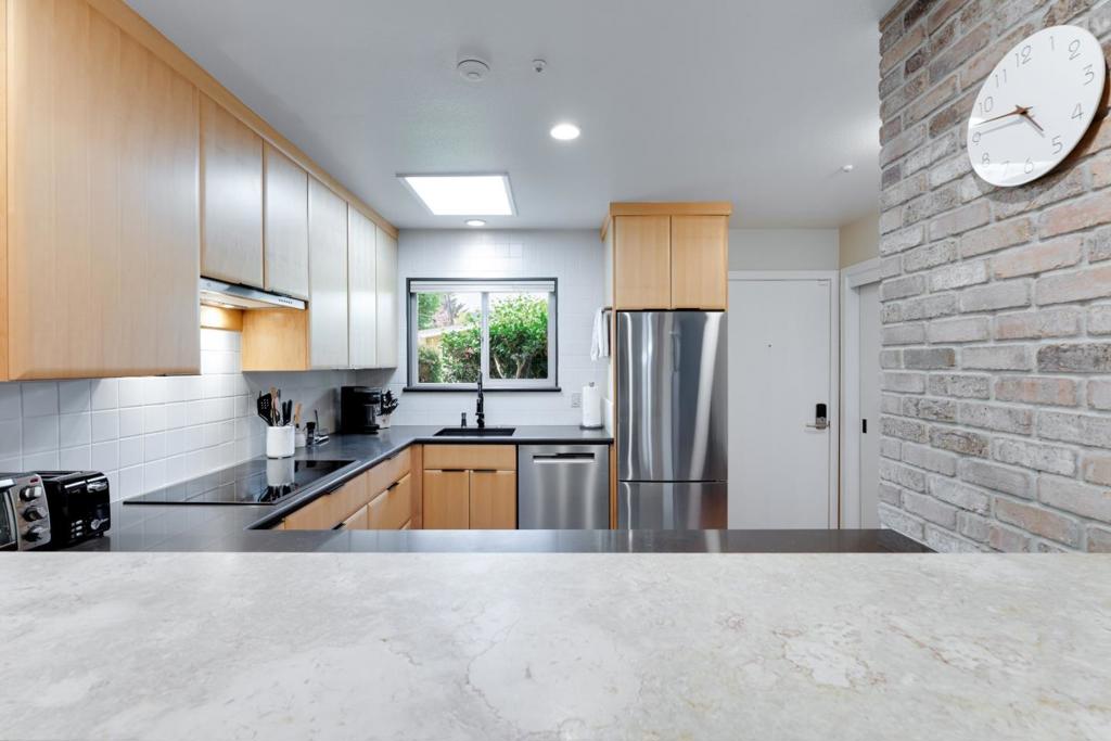 201 Hacienda Carmel Property Photo 4