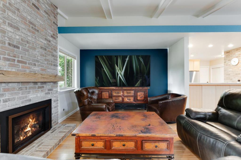 201 Hacienda Carmel Property Photo 12