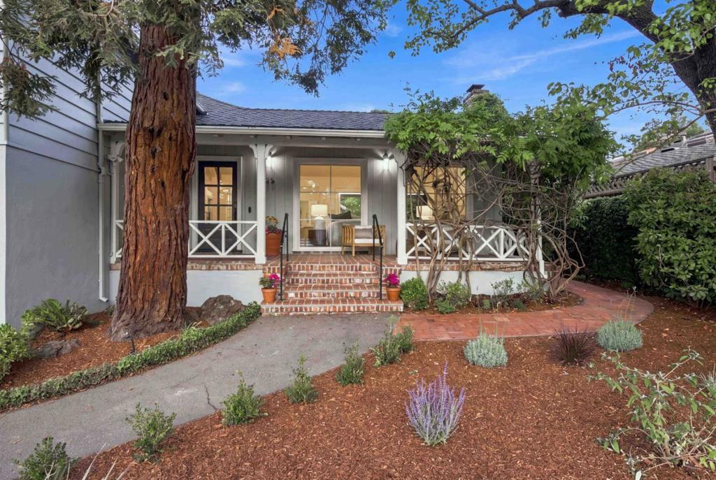 25 Ericson Road Property Photo