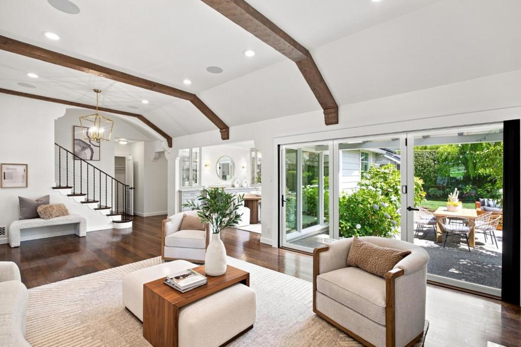 25 Ericson Road Property Photo 8