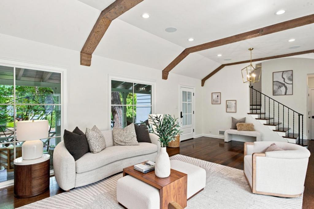 25 Ericson Road Property Photo 10