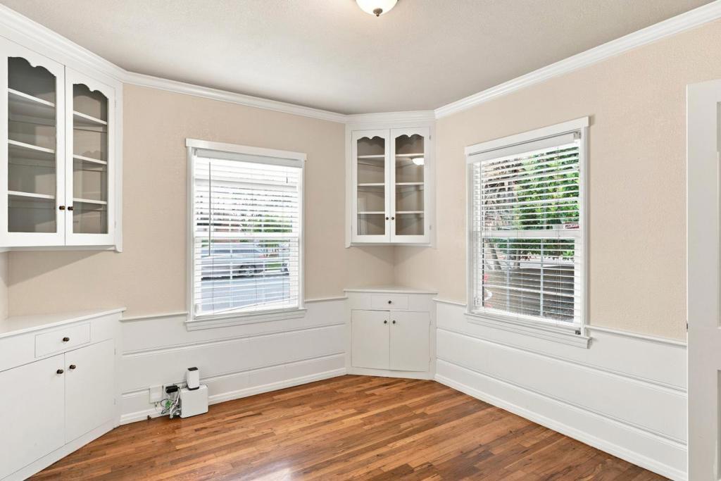 301 Lorimer Street Property Photo 10