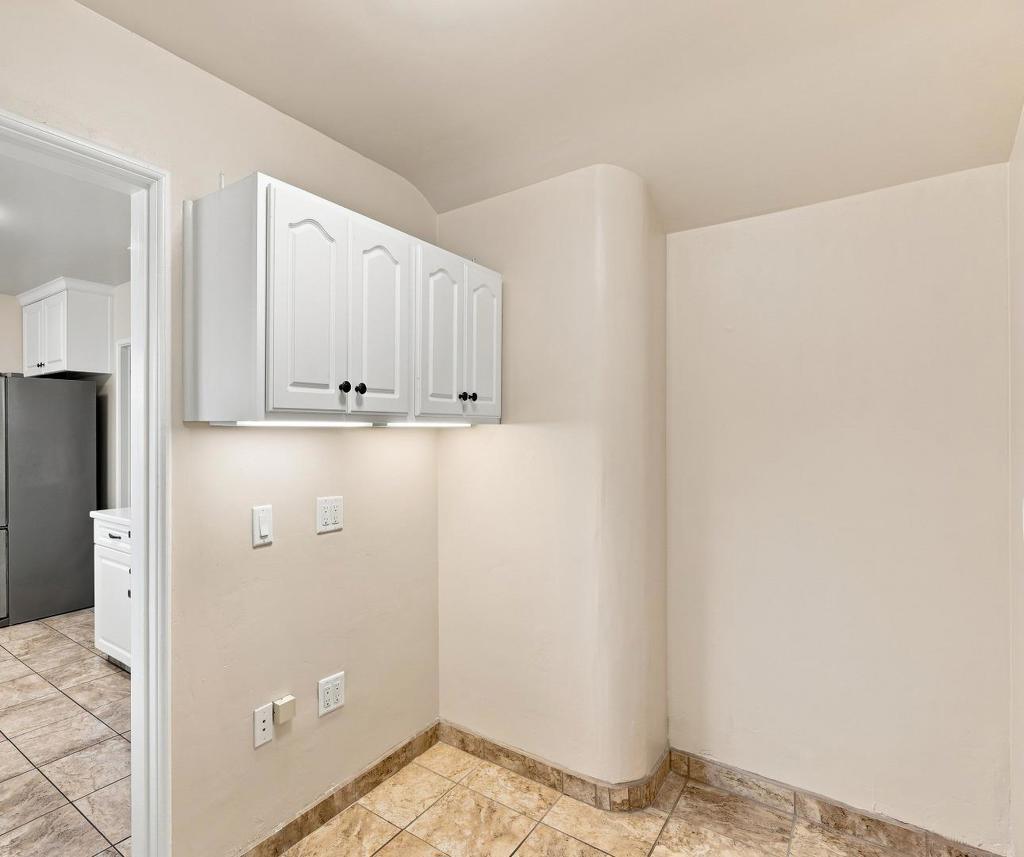 301 Lorimer Street Property Photo 18