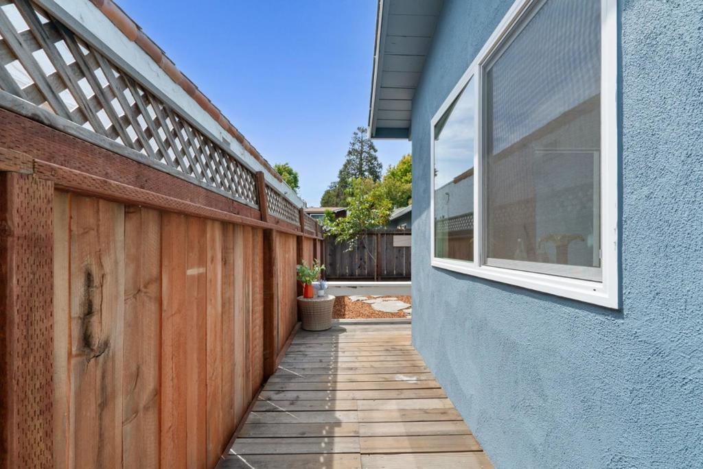 915 Cayuga Street Property Photo 9