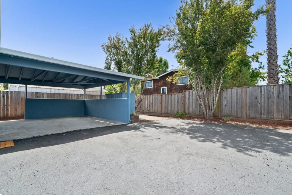 915 Cayuga Street Property Photo 41