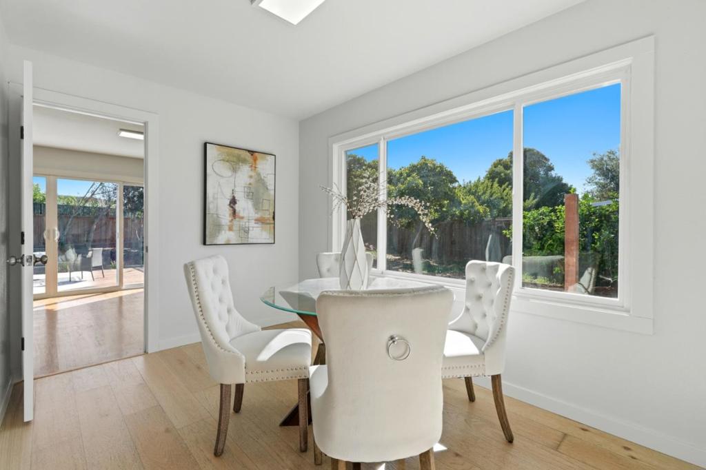 16 Clarence Court Property Photo 14
