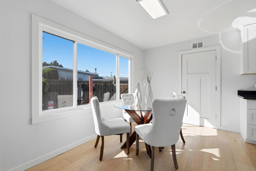 16 Clarence Court Property Photo 15