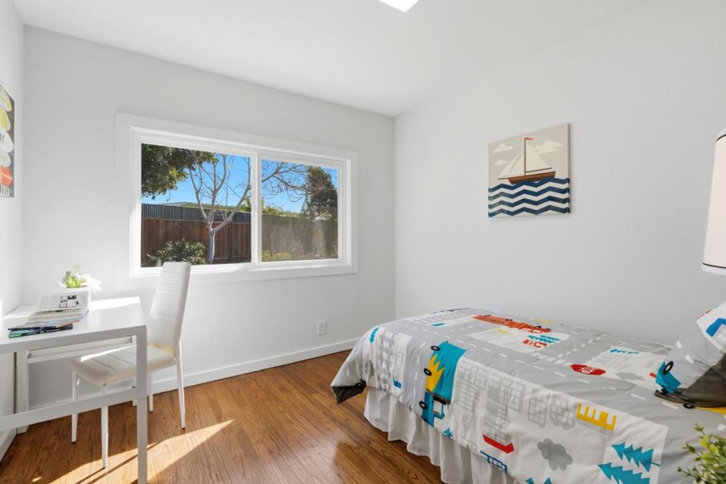16 Clarence Court Property Photo 26