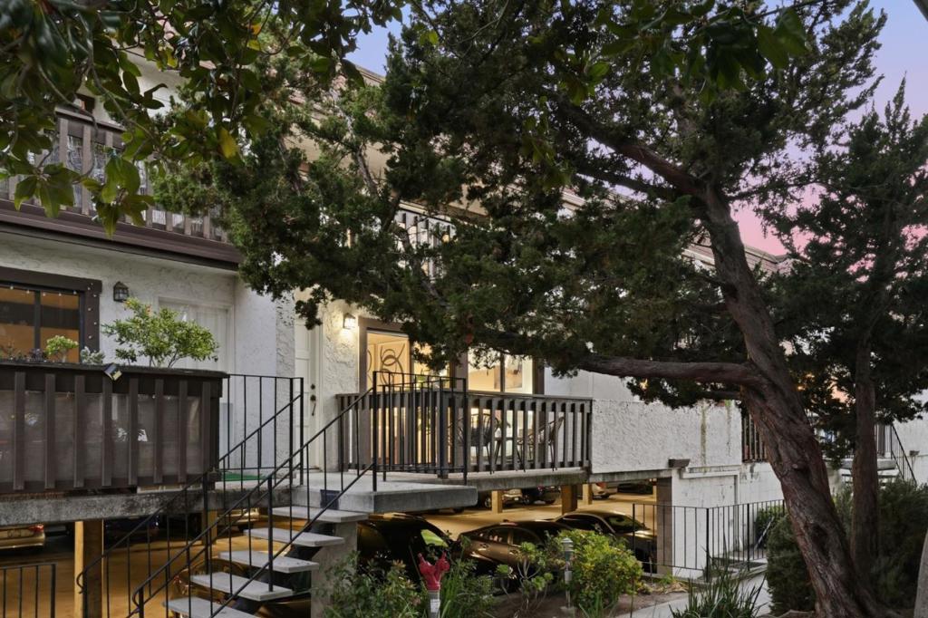 7219 Via Vico Property Photo 1
