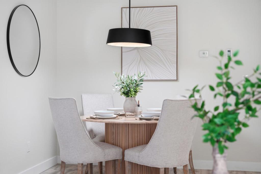 7219 Via Vico Property Photo 6