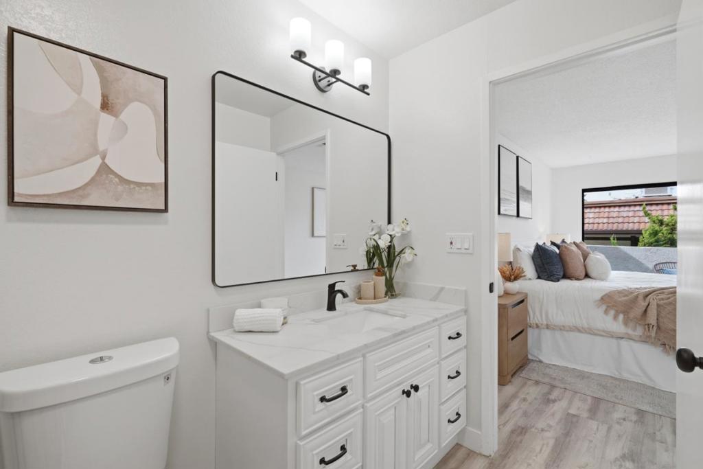7219 Via Vico Property Photo 12