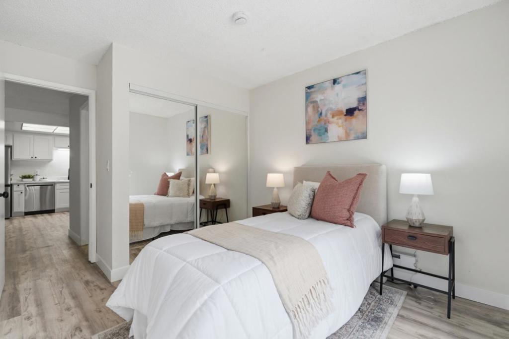 7219 Via Vico Property Photo 17