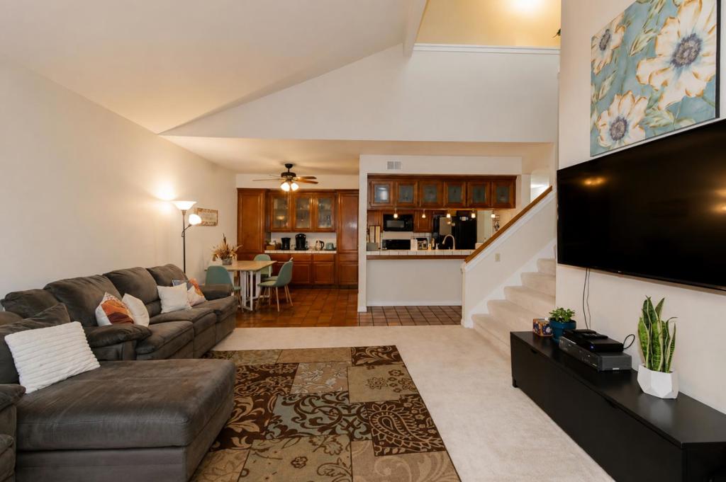 25912 Hayward Boulevard 215 Property Photo 3