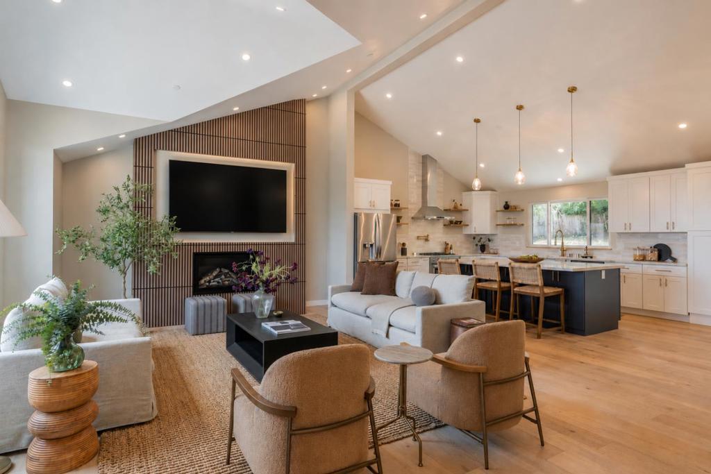 1 Walter Colton Drive Property Photo 4