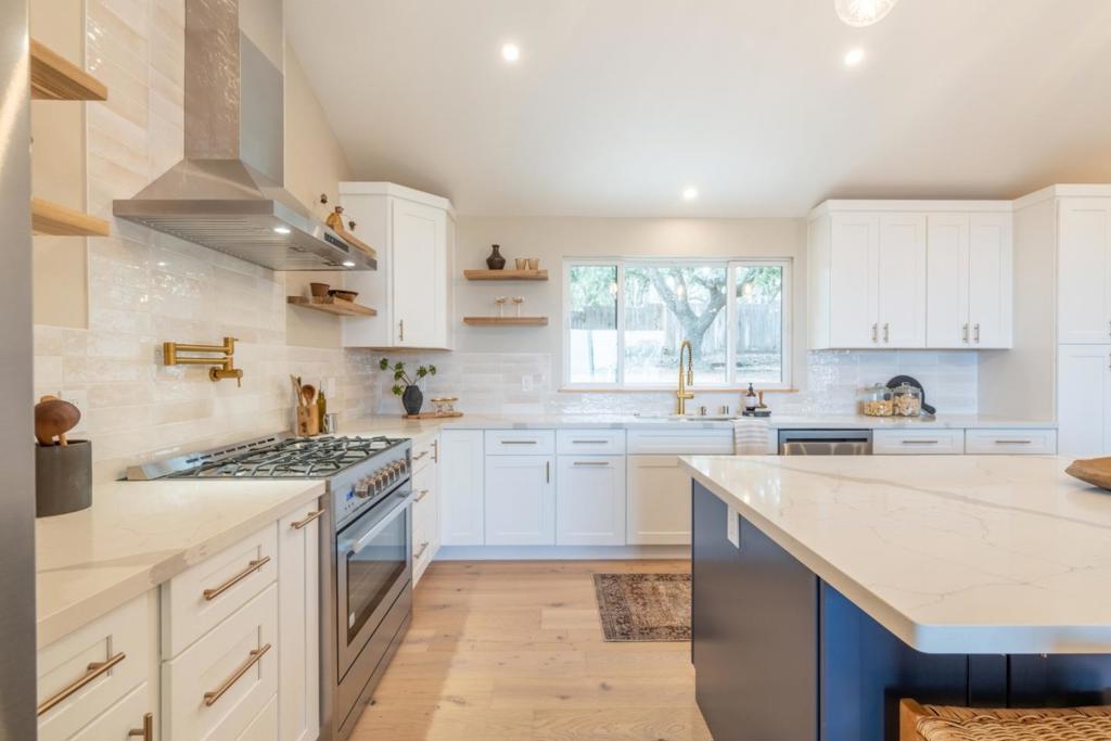 1 Walter Colton Drive Property Photo 8