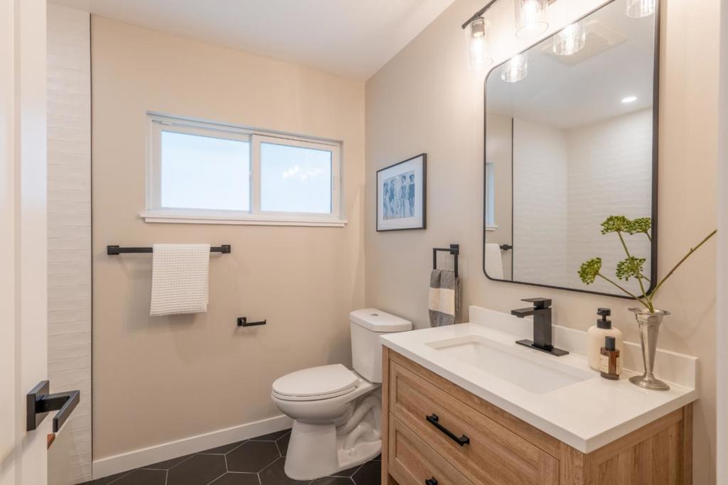 1 Walter Colton Drive Property Photo 12