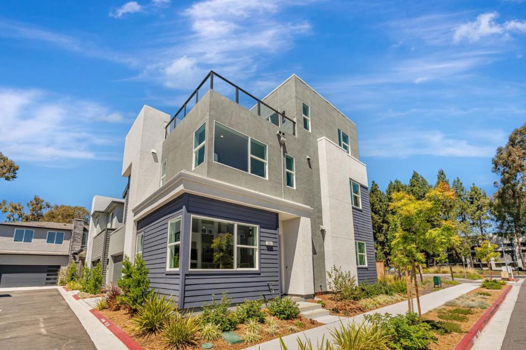 531 Khaki Court Property Photo 1