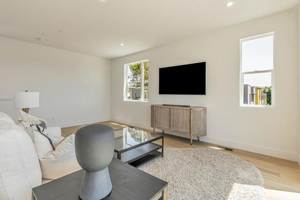 531 Khaki Court Property Photo 12
