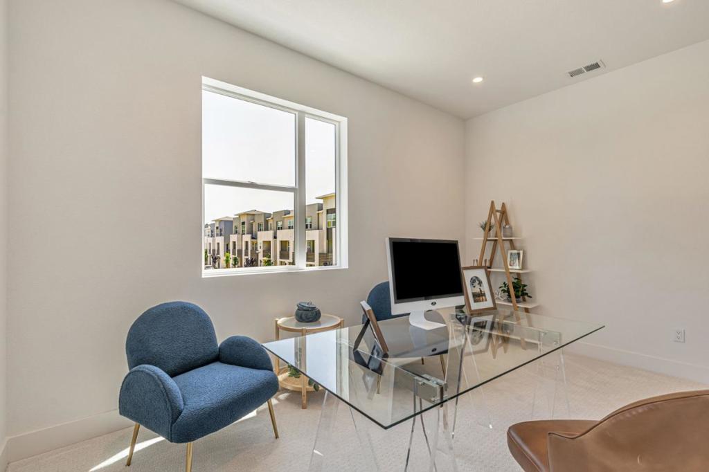 531 Khaki Court Property Photo 13