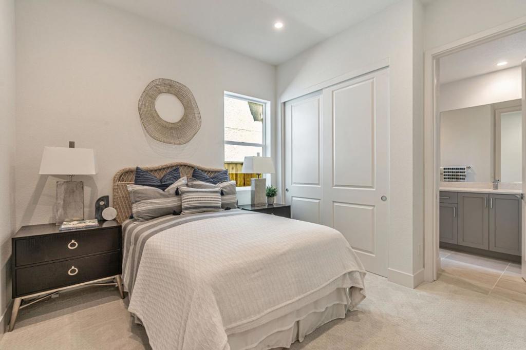 531 Khaki Court Property Photo 14