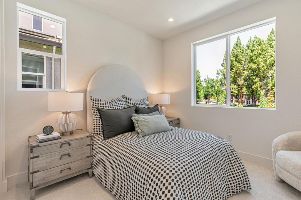 531 Khaki Court Property Photo 16