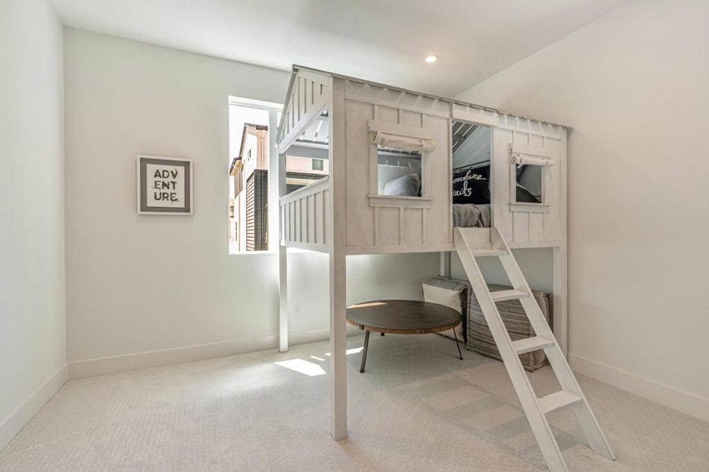 531 Khaki Court Property Photo 17