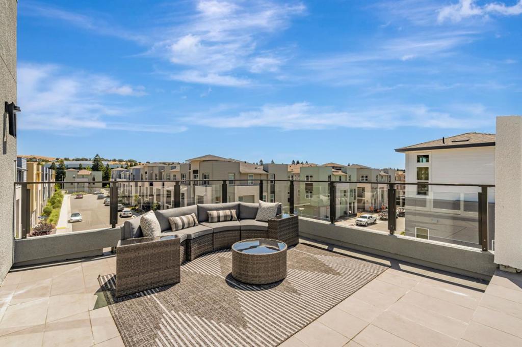 531 Khaki Court Property Photo 23