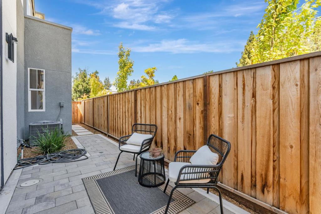531 Khaki Court Property Photo 25