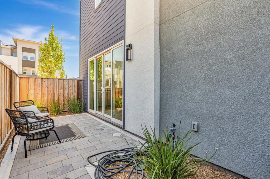 531 Khaki Court Property Photo 27