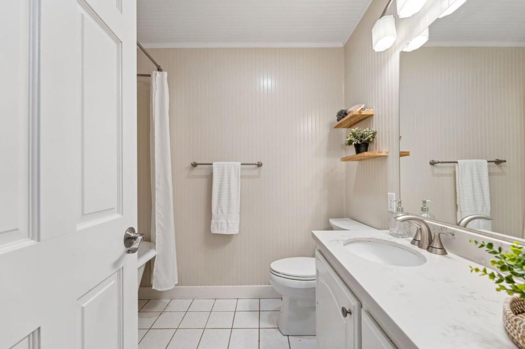 5432 Escover Lane Property Photo 37