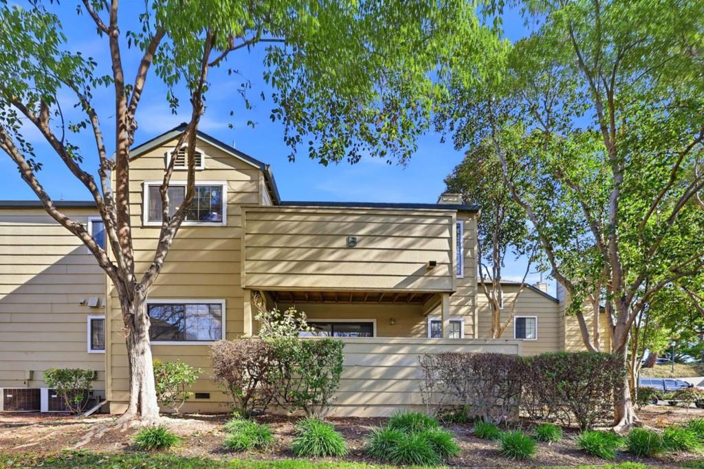 3241 Heather Ridge Court Property Photo 1