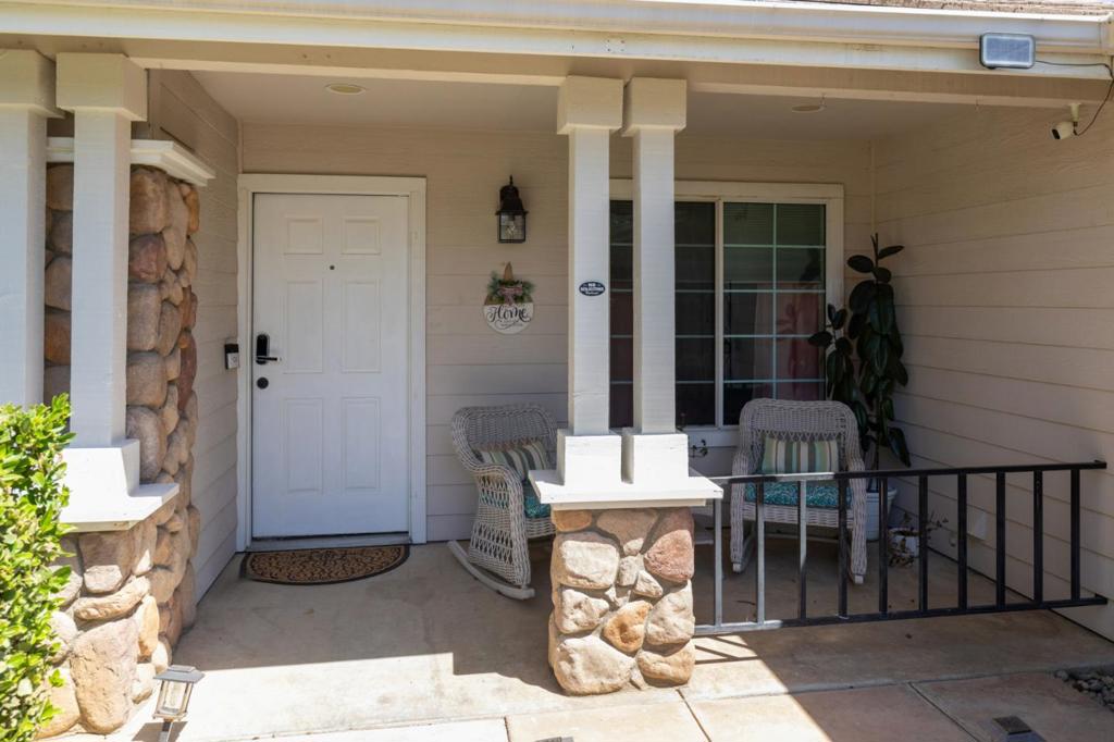 2671 Dennis Avenue Property Photo 4