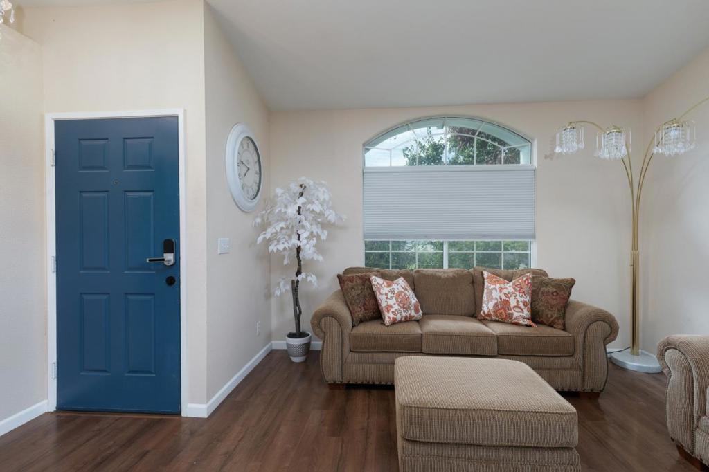 2671 Dennis Avenue Property Photo 5