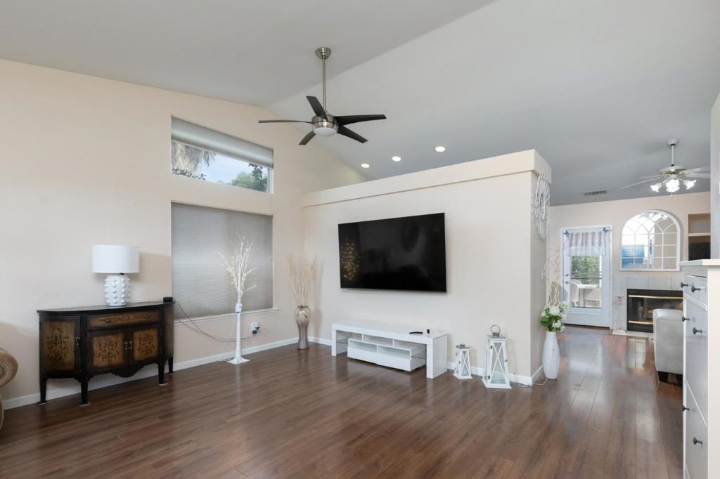 2671 Dennis Avenue Property Photo 8
