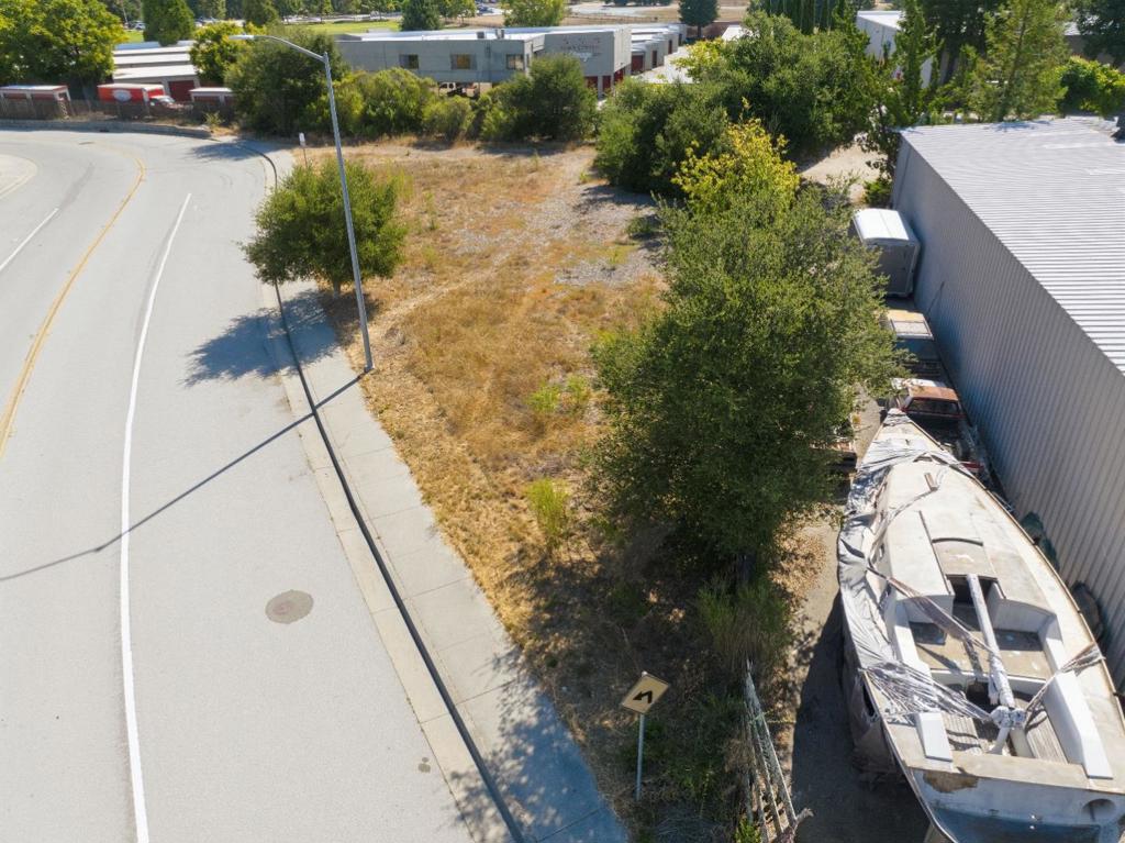 26 Skypark Drive Property Photo 6