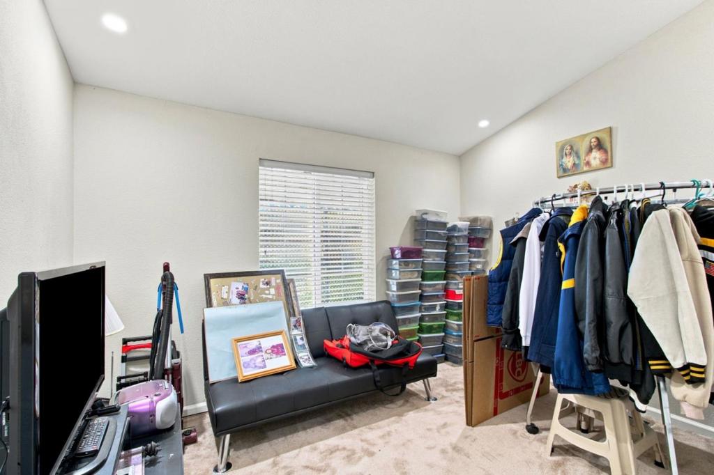 60 Wilson Way 18 Property Photo 15
