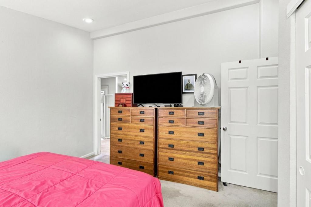 60 Wilson Way 18 Property Photo 19