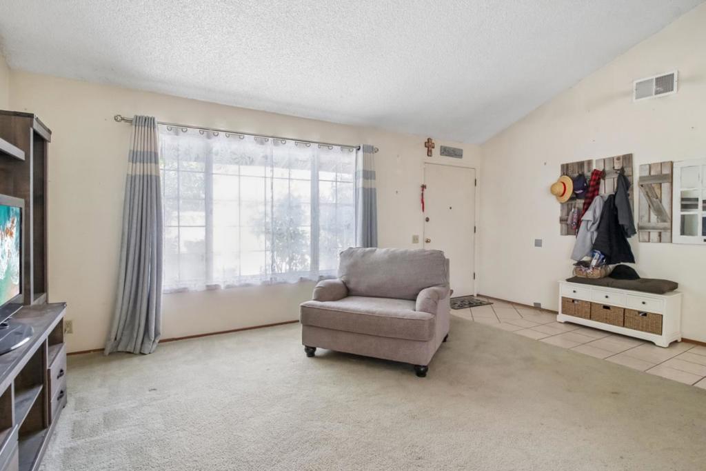 4967 Avenida De Angelina Property Photo 7