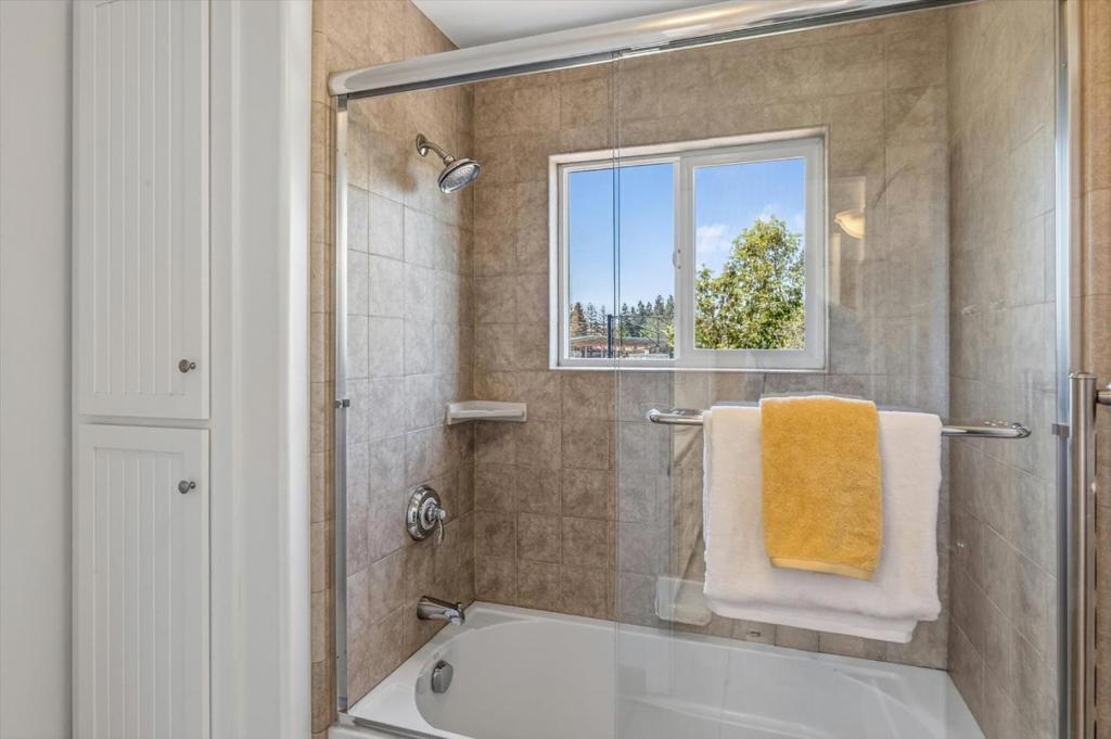 ML82058333 Property Photo 23