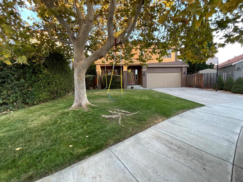441 Verona Place Property Photo 2