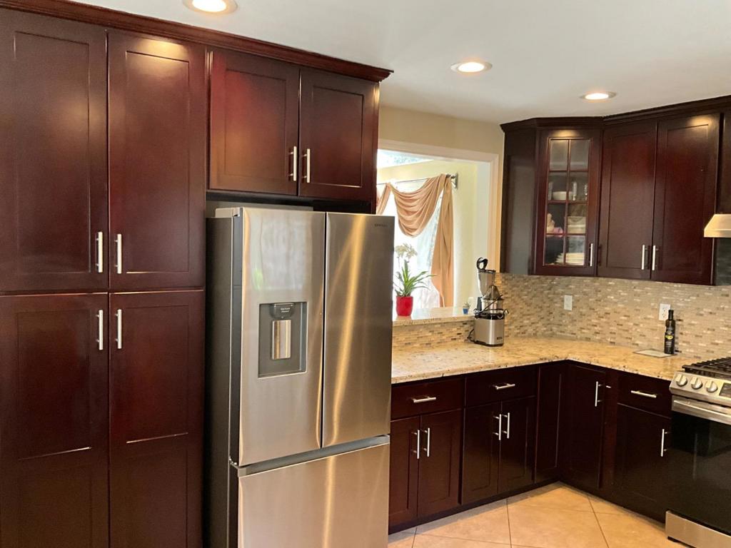 441 Verona Place Property Photo 10