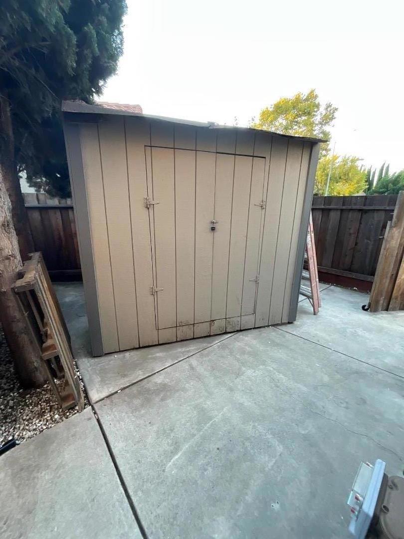 441 Verona Place Property Photo 34