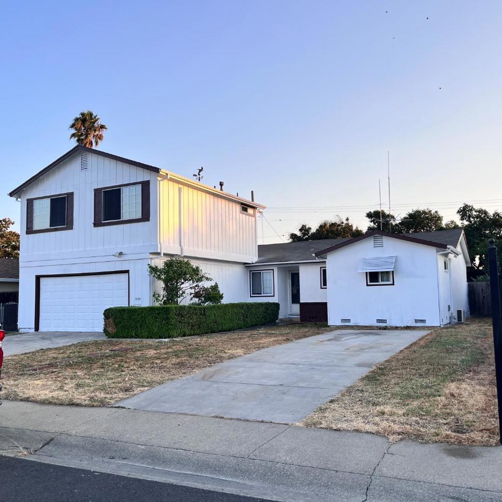 1535 Sunshadow Property Photo 1