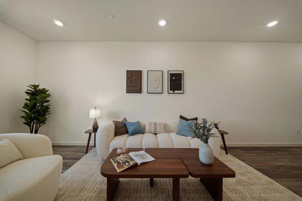 493 Snap Dragon Street Property Photo 4