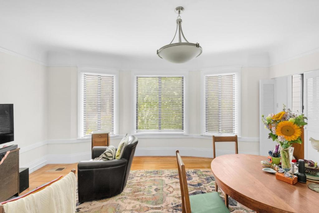 1460 Chestnut Street Property Photo 9