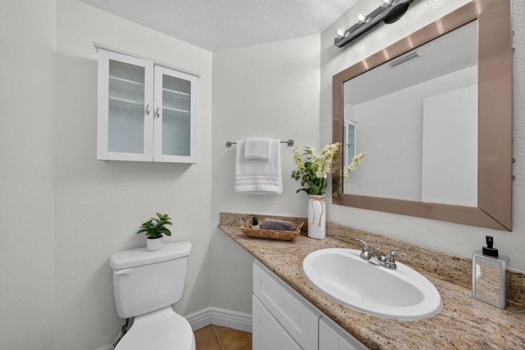 1205 Sierra Village Way Property Photo 14