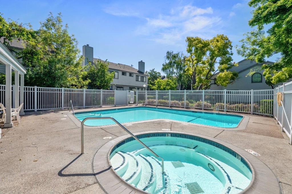 1205 Sierra Village Way Property Photo 32