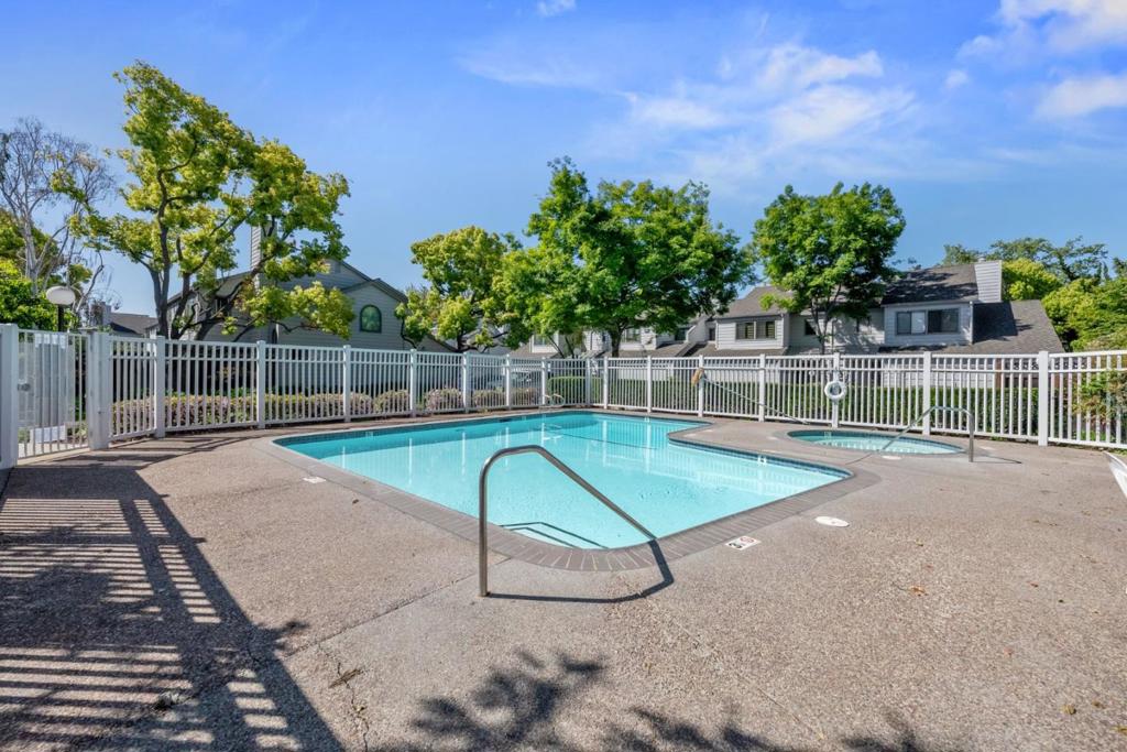1205 Sierra Village Way Property Photo 33